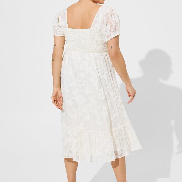 Torrid 4x 26w Plus Size Dress Ivory Lace Up Smocked Midi Sundress NEW with Tags - Picture 2 of 3